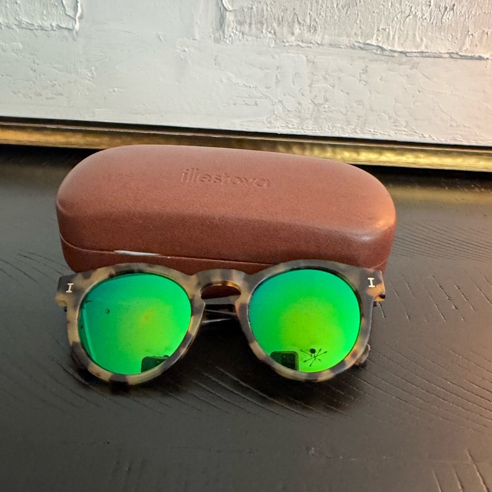 Illesteva Green and Brown Sunglasses Accessories